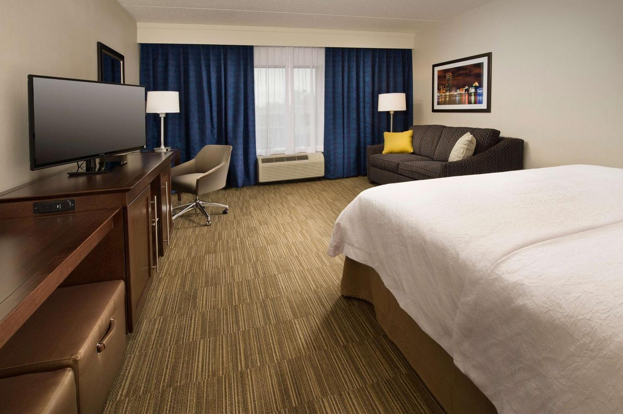 Hampton Inn & Suites Baltimore/Woodlawn Екстериор снимка