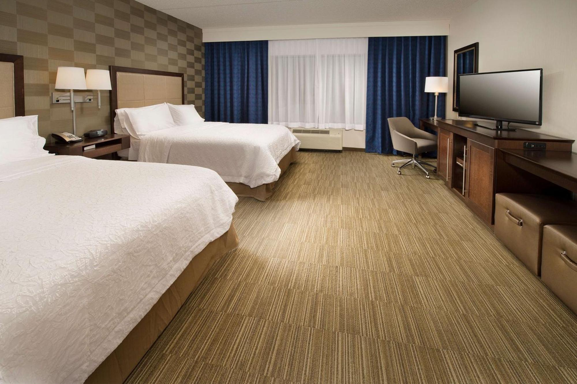 Hampton Inn & Suites Baltimore/Woodlawn Екстериор снимка